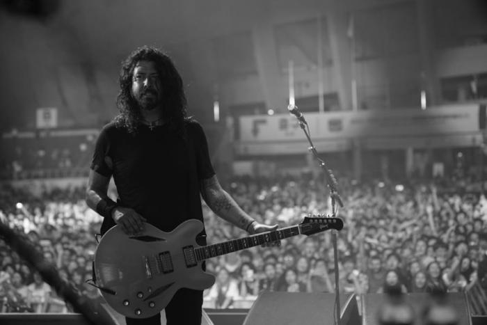 Foo Fighters - The Sky Is A Neighborhood #NuevoFm